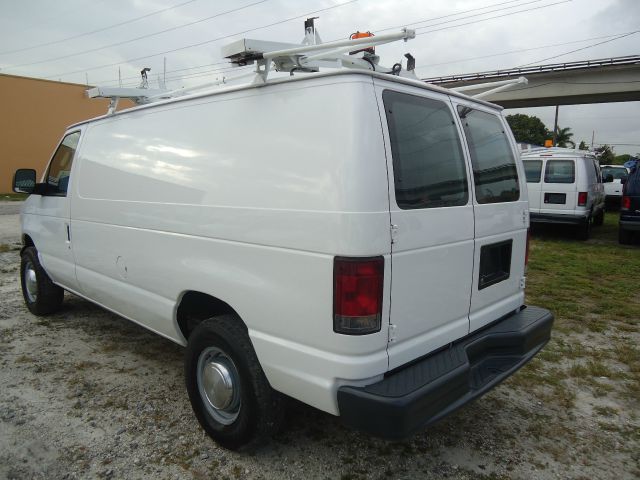 Ford Econoline 2005 photo 1