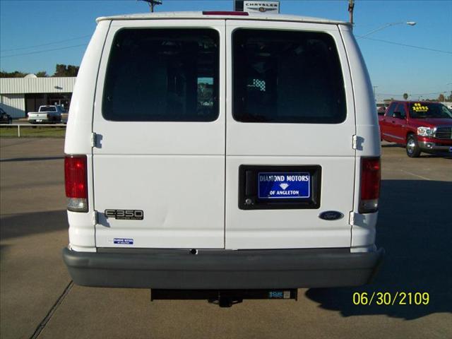 Ford Econoline 2005 photo 1