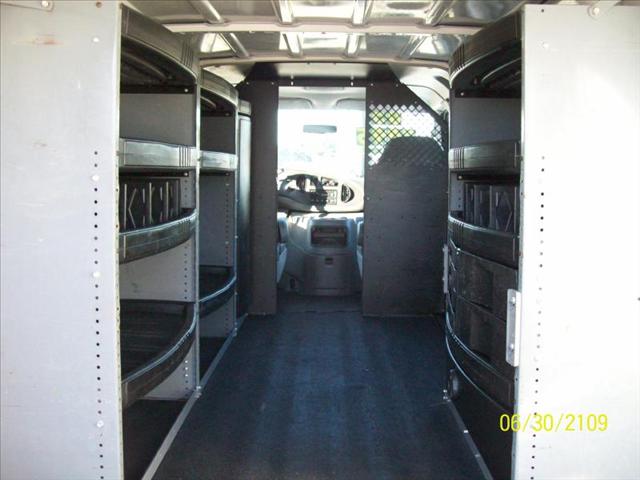 Ford Econoline 2005 photo 2