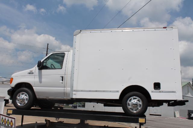 Ford Econoline 2005 photo 1