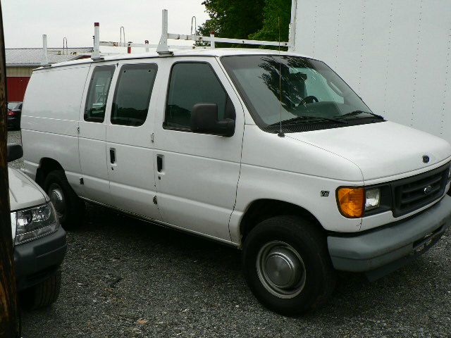 Ford Econoline 2005 photo 1