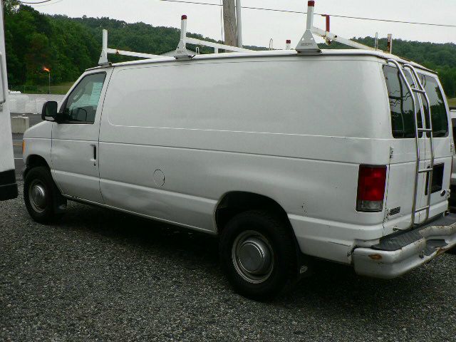 Ford Econoline 2005 photo 2