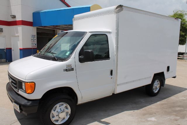 Ford Econoline GT Deluxe Bullitt Passenger Van