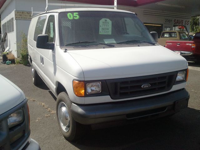 Ford Econoline 2005 photo 2