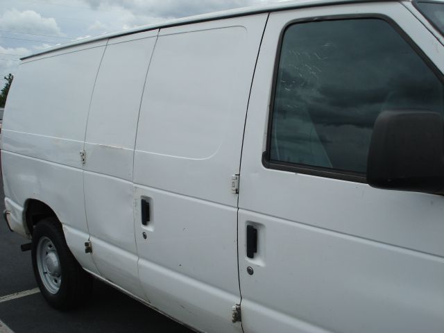 Ford Econoline 2005 photo 2