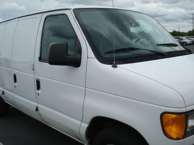 Ford Econoline 2005 photo 9