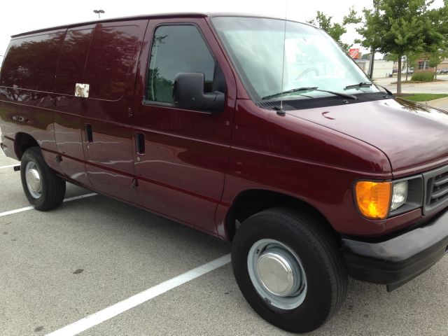 Ford Econoline 2005 photo 1