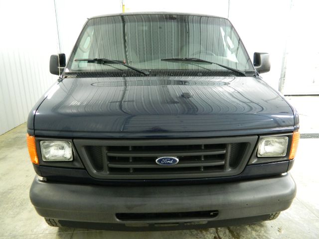 Ford Econoline 2005 photo 10