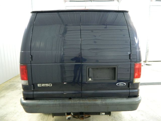 Ford Econoline 2005 photo 12