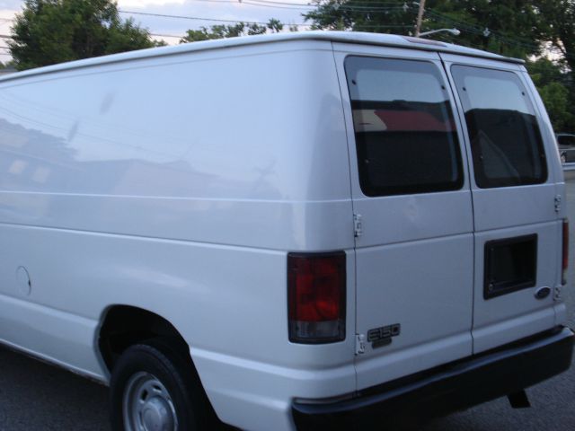 Ford Econoline 2005 photo 4