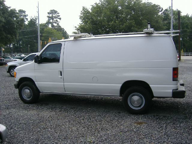 Ford Econoline 2005 photo 1