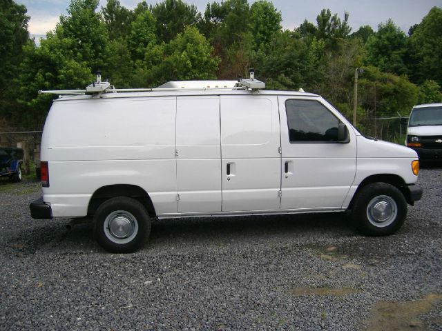 Ford Econoline 2005 photo 2