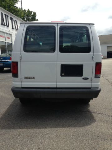 Ford Econoline 2005 photo 4