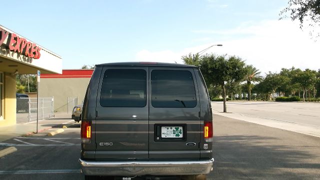 Ford Econoline 2005 photo 2