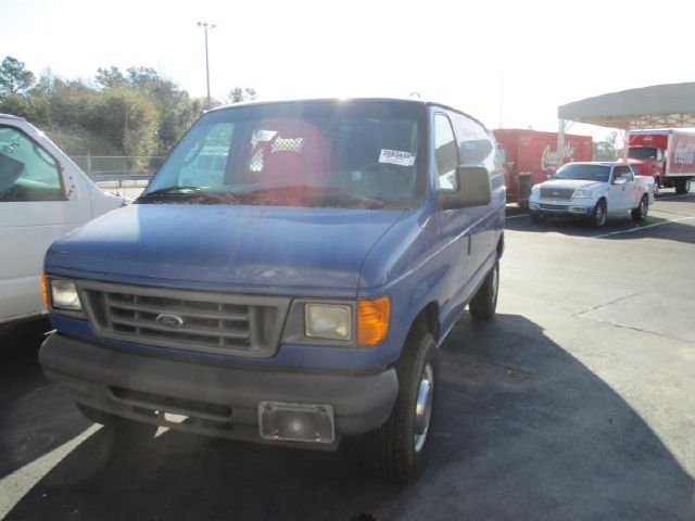 Ford Econoline 2005 photo 1