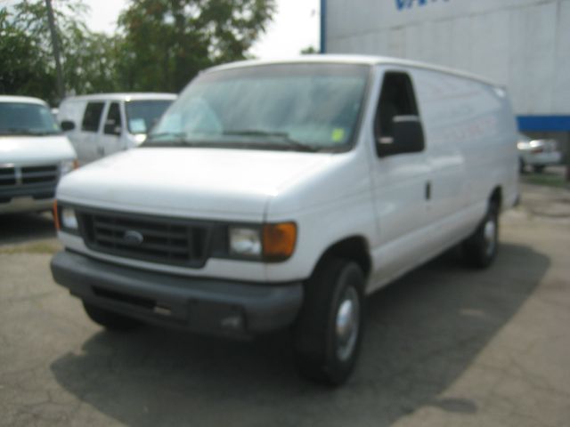 Ford Econoline 2005 photo 1