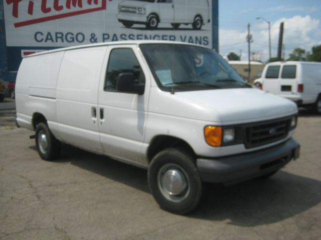 Ford Econoline 2005 photo 2