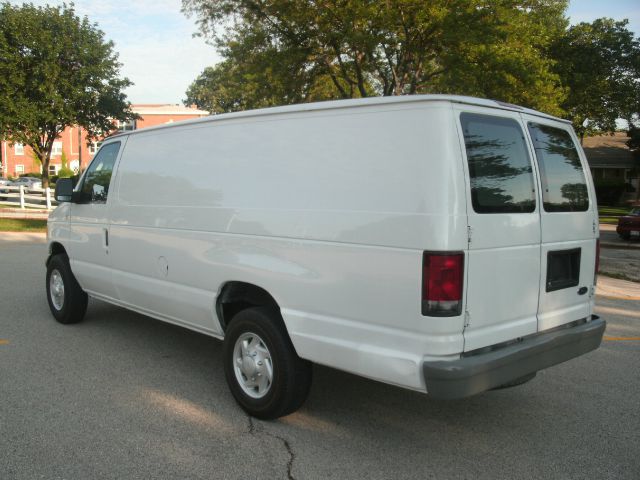 Ford Econoline 2005 photo 25