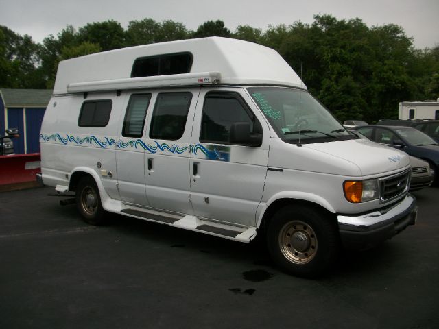 Ford Econoline 2005 photo 2