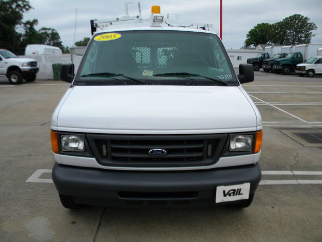 Ford Econoline 2005 photo 1