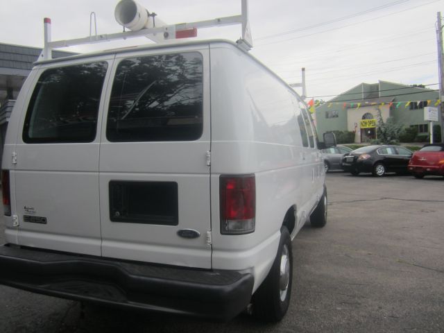 Ford Econoline 2005 photo 2