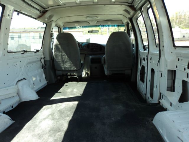 Ford Econoline 2005 photo 1