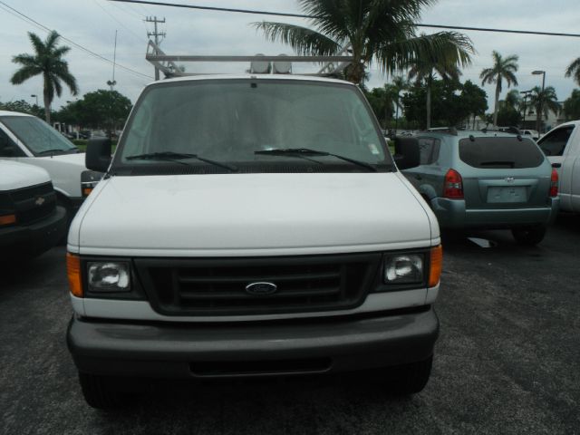 Ford Econoline 2006 photo 2