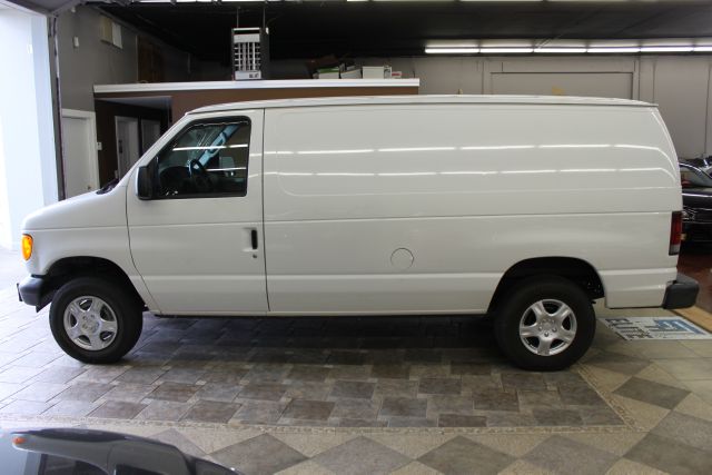 Ford Econoline 2006 photo 15