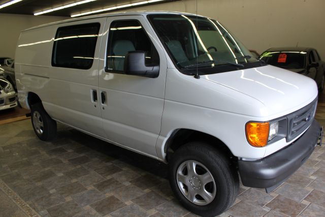 Ford Econoline 2006 photo 16