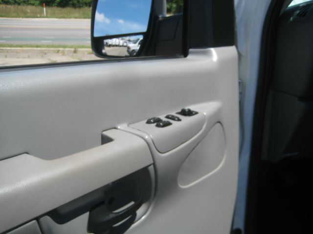 Ford Econoline 2006 photo 1