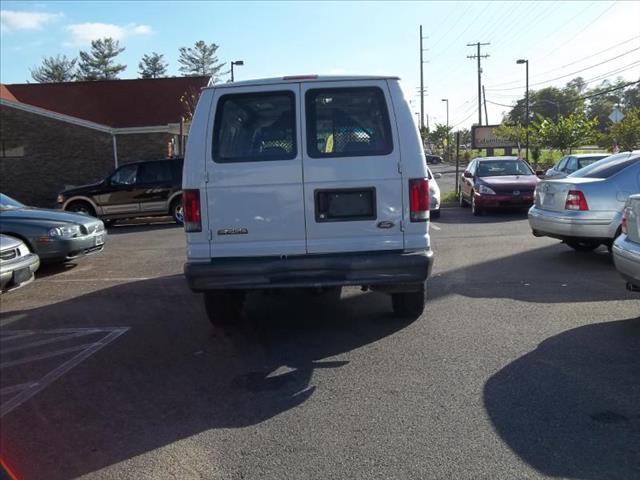 Ford Econoline 2006 photo 2