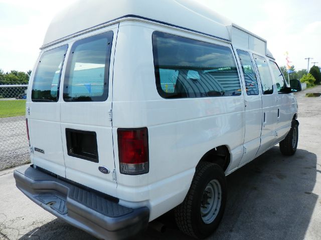 Ford Econoline 2006 photo 3