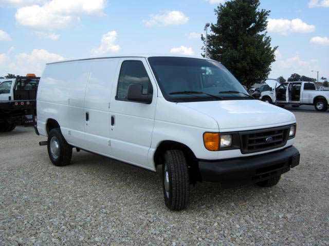 Ford Econoline 2006 photo 2