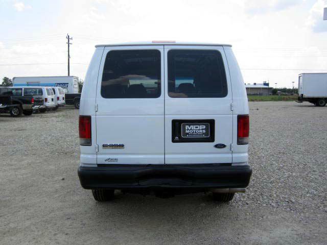 Ford Econoline 2006 photo 4