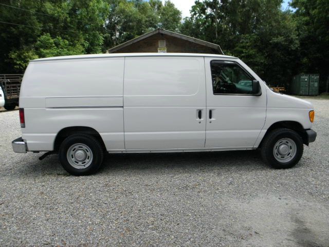 Ford Econoline 2006 photo 27