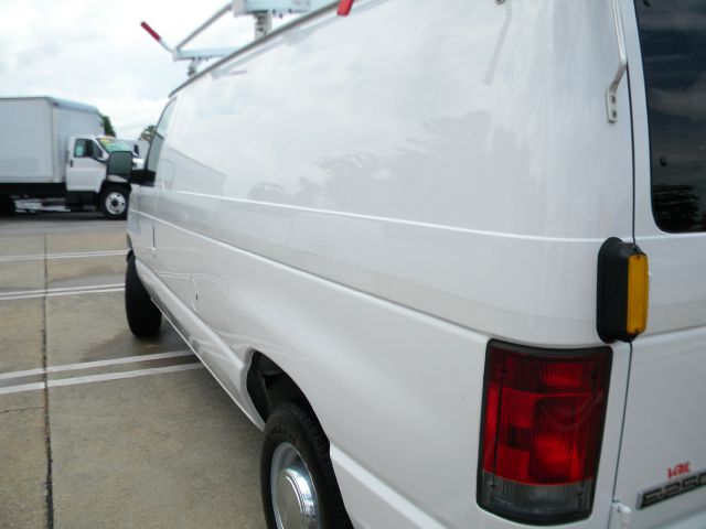 Ford Econoline 2006 photo 20