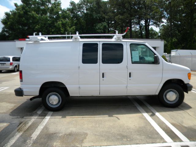 Ford Econoline 2006 photo 25