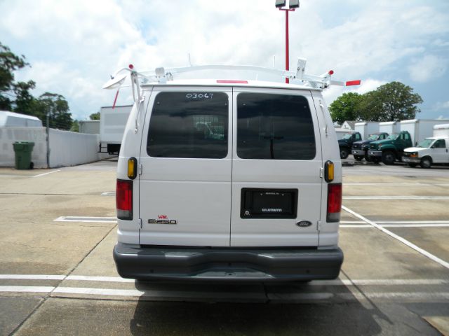 Ford Econoline 2006 photo 26