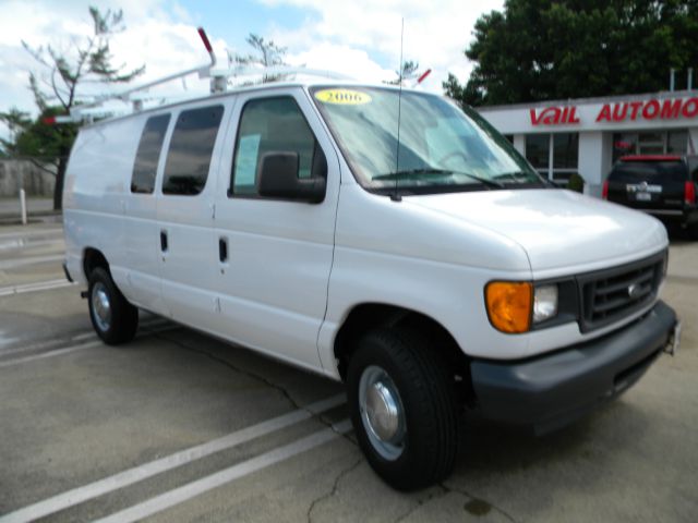 Ford Econoline 2006 photo 27