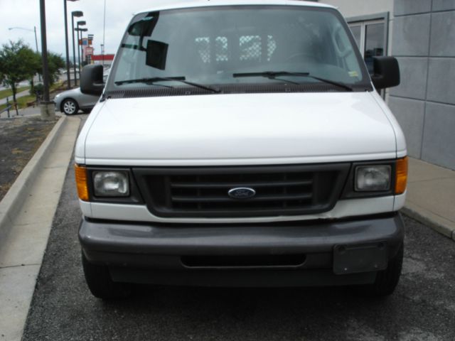 Ford Econoline 2006 photo 2