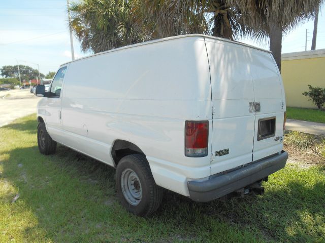 Ford Econoline 2006 photo 1