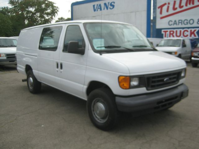 Ford Econoline 2006 photo 1