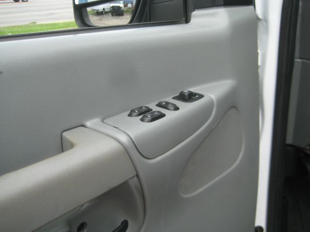 Ford Econoline 2006 photo 3