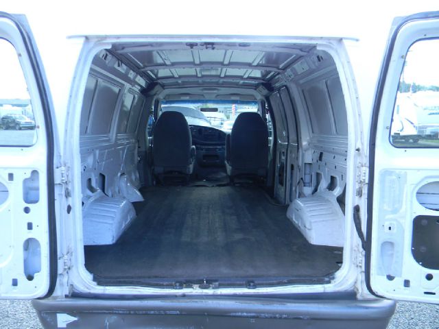 Ford Econoline 2006 photo 1