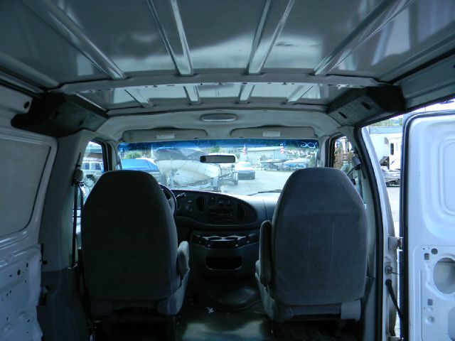 Ford Econoline 2006 photo 2