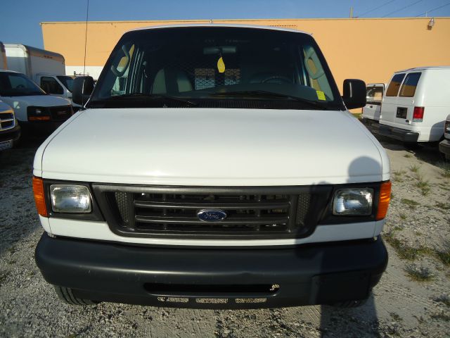 Ford Econoline SLE 4D Utility 4WD Cargo Van