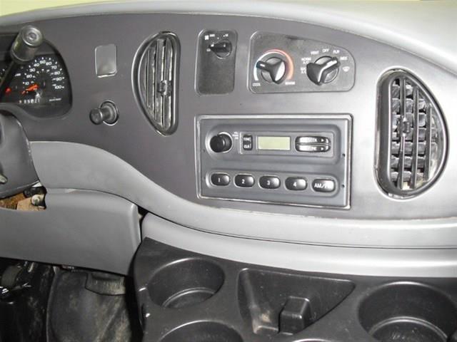 Ford Econoline 2006 photo 12