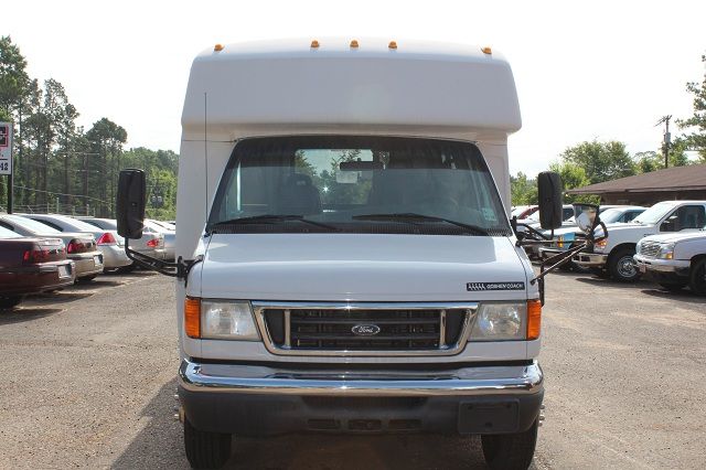 Ford Econoline 2006 photo 1