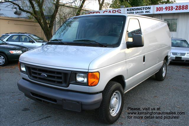 Ford Econoline Overland 4X4 Passenger Van