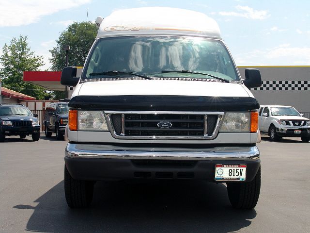 Ford Econoline 2006 photo 1